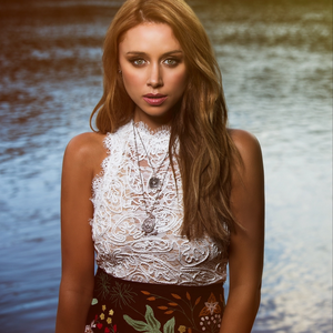 Una Healy