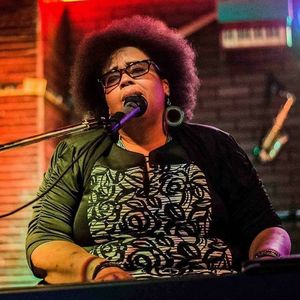 Lilli Lewis