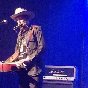 Travis Linville at Jackson, MS in Duling Hall w/ Drivin And Cryin 2018