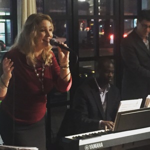 SALLY NIGHT : Performer, Singer, Songwriter & Recording Artist