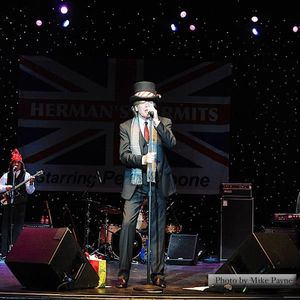 Billets, dates de tournée et concerts pour Herman's Hermits Starring Peter Noone