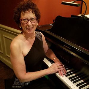Jackie Rylee Professional Pianist