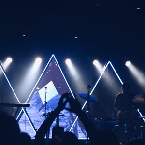 Shallou at Los Angeles, CA in El Rey Theatre 2018