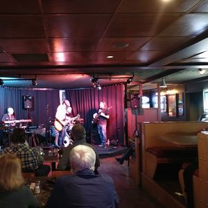 Kevin Selfe at Tualatin, OR in C I Bar & Grill 2019