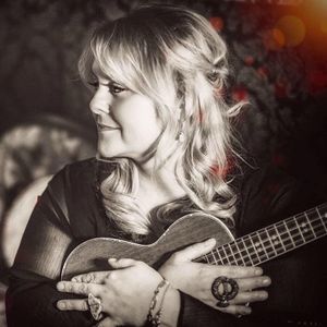 Lyn Bowtell