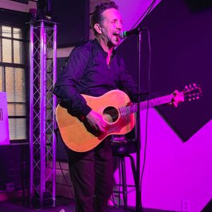 Ike Reilly at Indianapolis, IN in Do317 Lounge & Gallery 2020