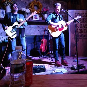 Taylor Carson at Hamilton, VA in The Barns at Hamilton Station Vineyards 2019
