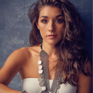 Thana Alexa