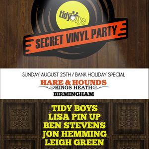 Lisa Pin Up Official