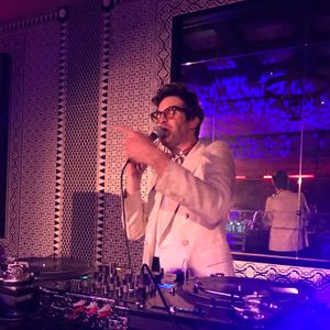 Mayer Hawthorne at Santa Barbara, CA in Hotel Californian 2019