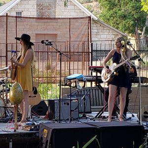 Shook Twins at Boise, ID in Idaho Botanical Garden 2019