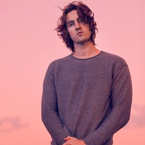 Dean Lewis