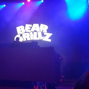 Bear Grillz at Minneapolis, MN in Skyway Theatre 2019
