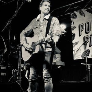 Pete Murray at Werribee, Australia in Station Place Werribee 2020